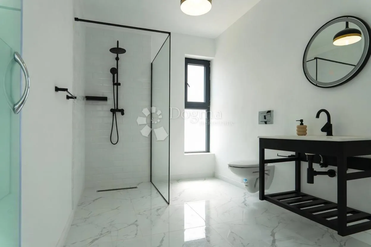 vila marina vinišče 180 m2 - slika 17