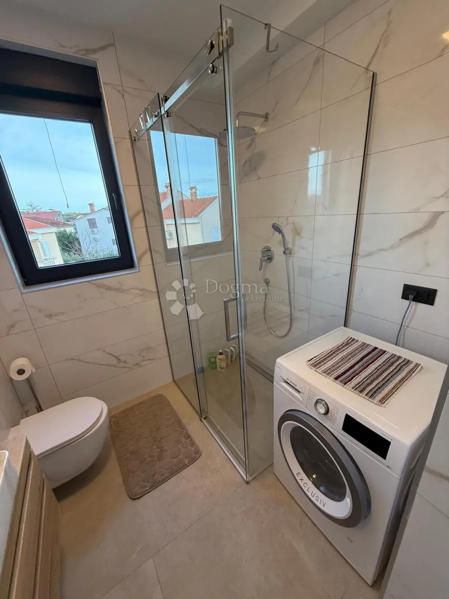 luksuzan namješten penthouse s pogledom na more - slika 16