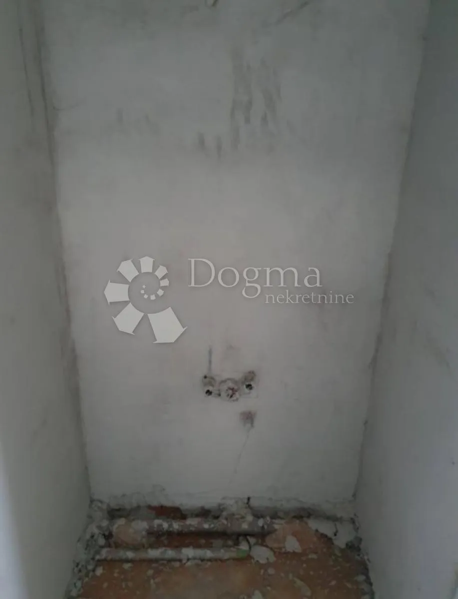 dvosoban stan gornje selo,šolta - slika 8