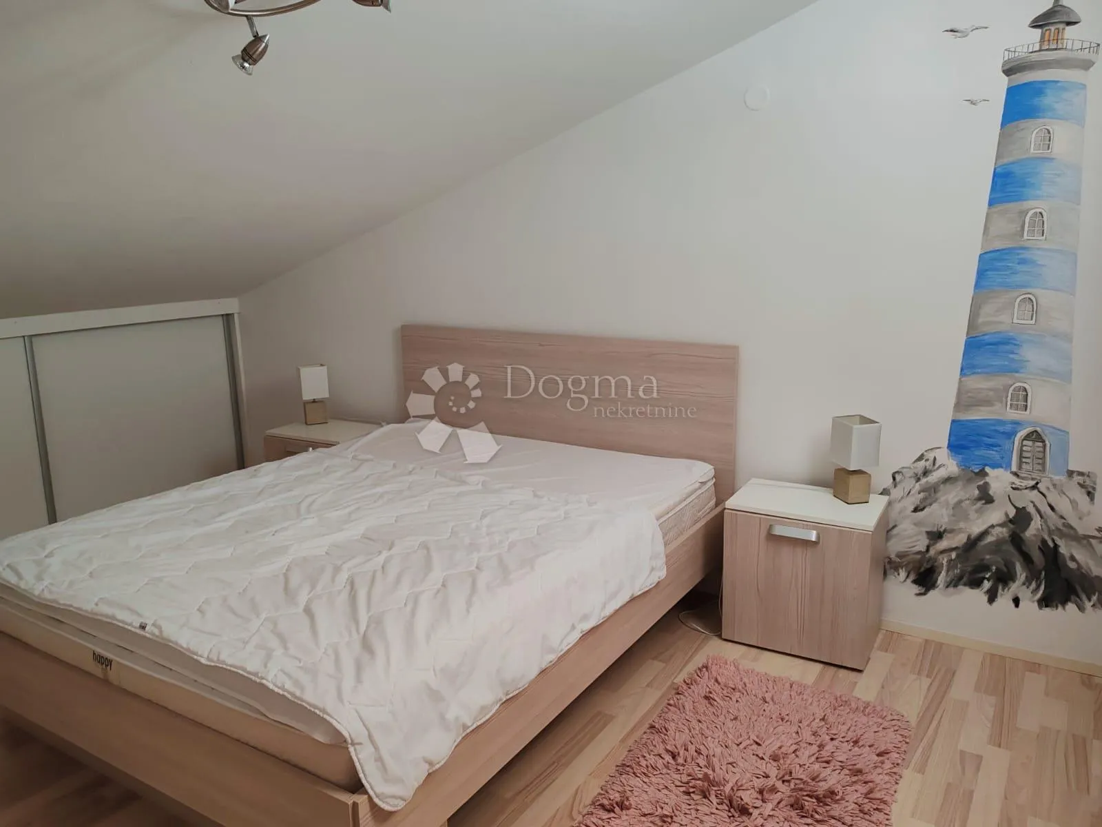 kuća sa tri stana i poslovnim prostorom - slika 28