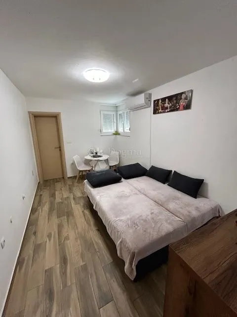 dva stana za jednu cijenu s krovnom terasom - slika 17
