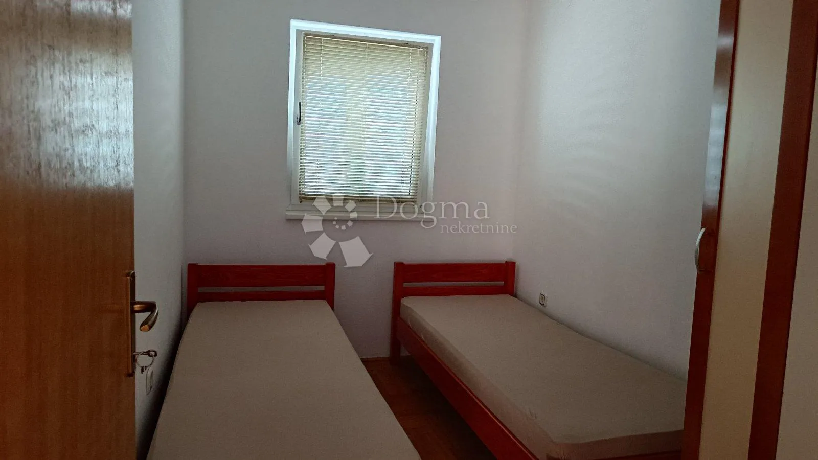 malinska, 61 m2 2s+db, balkon, parking - slika 6