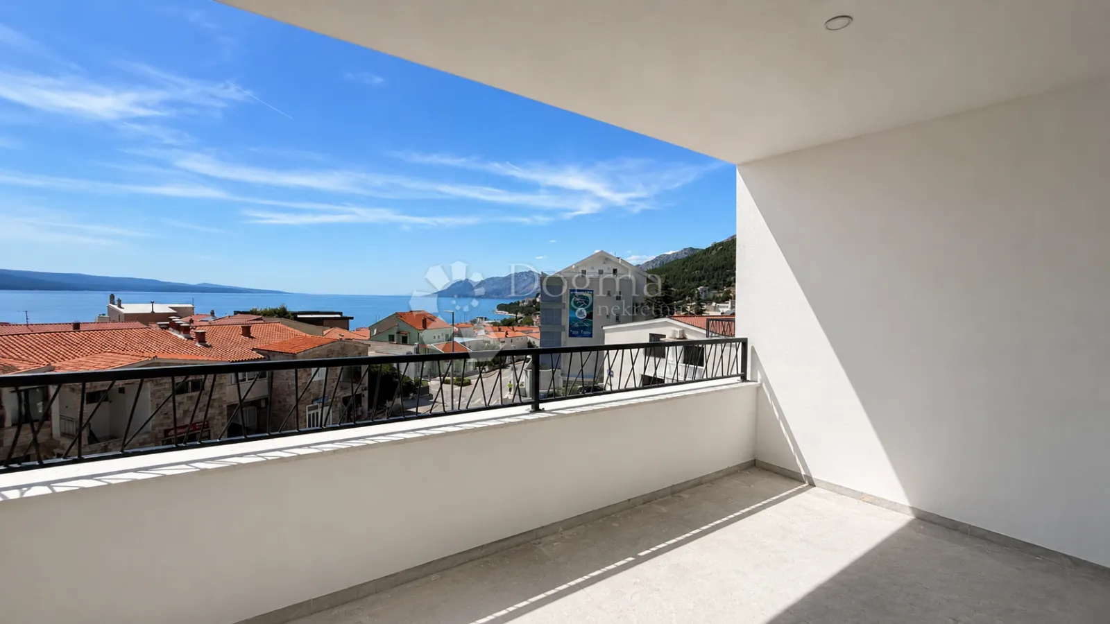 dvoetažni penthouse s panoramskim pogledom na more – baška voda - slika 10