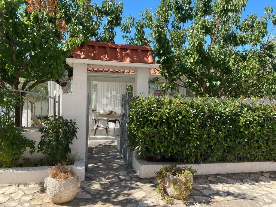 apartman sa vlastitom parcelom - petrčane - slika 2
