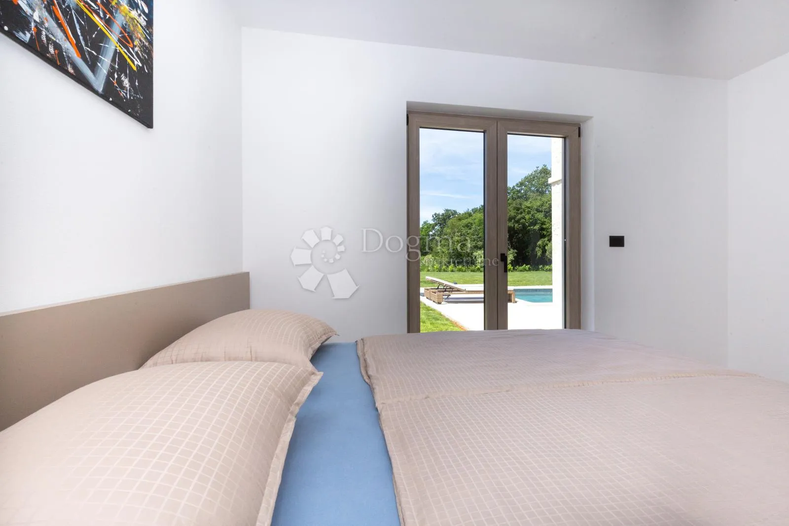 potpuno opremljena villa, na mirnoj lokaciji! - slika 29