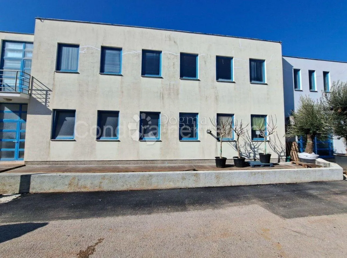 poslovni kompleks - 710m2 + 390m2 - slika 2