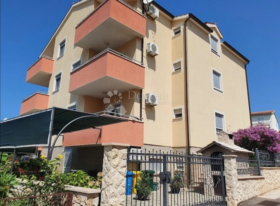 stupin čeline - rogoznica - apartman 100 metara do mora - slika 19