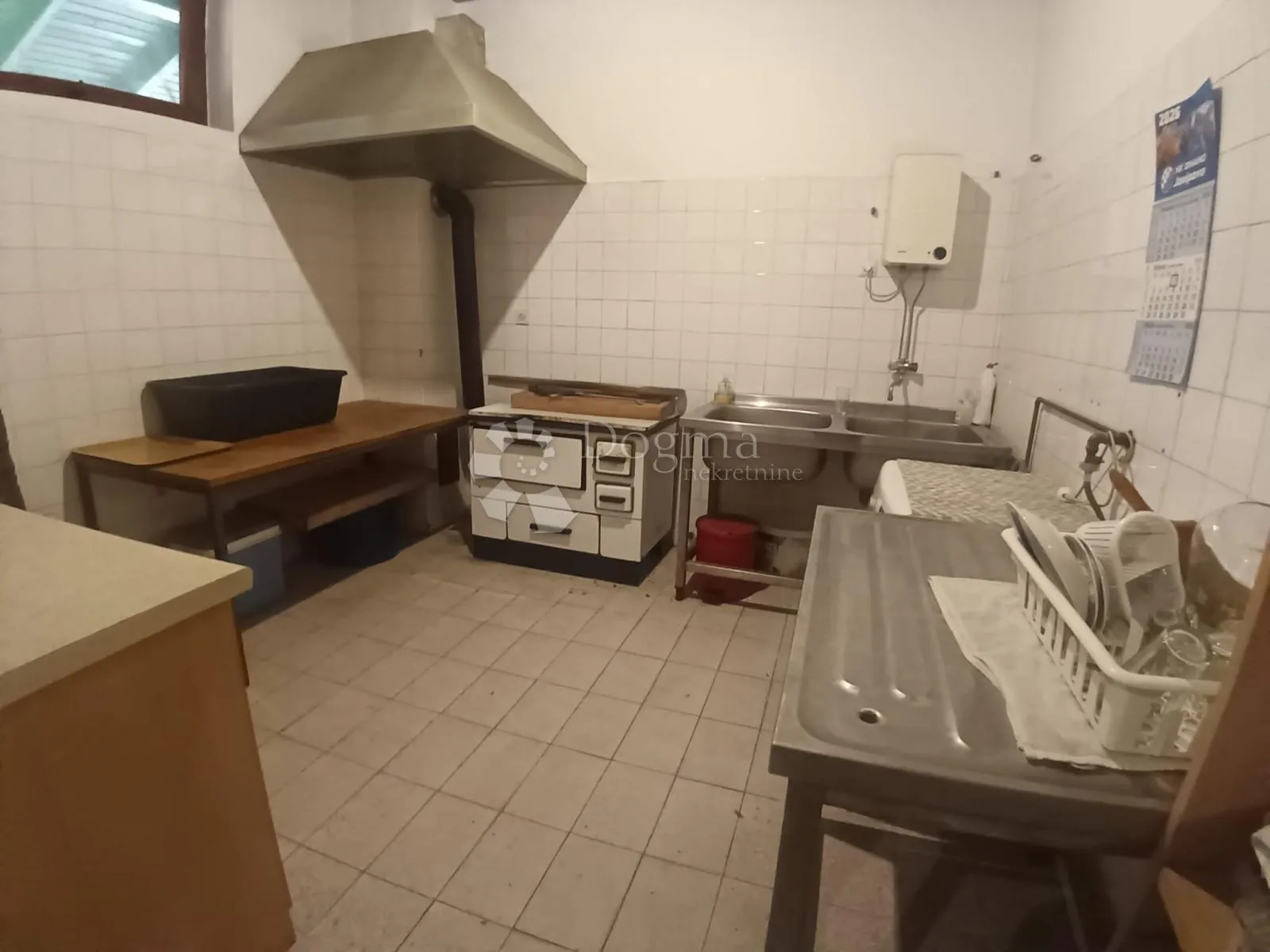 poslovno-stambena kuća s lokalom, novi senkovac - slika 9