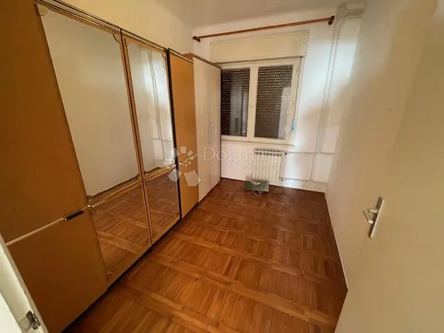 kantrida -350m2,p+1+2 ,p.prostor 40m2,okućnice 750m2 - slika 8