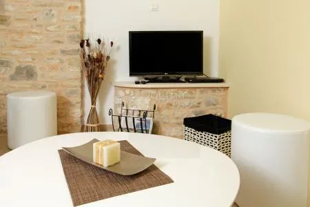 mali obiteljski hotel, prvi red do mora, vela luka - slika 6