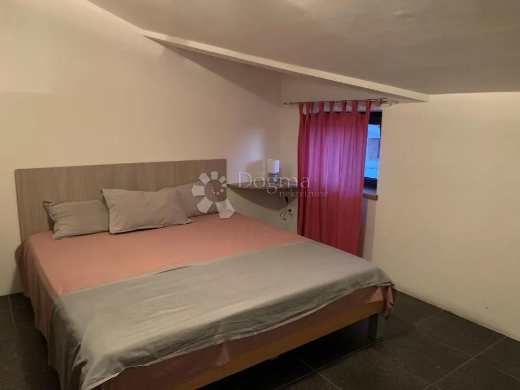 funtana!prilika!uhodana apartmanska kuća na parceli sa velikim potencijalom! - slika 61