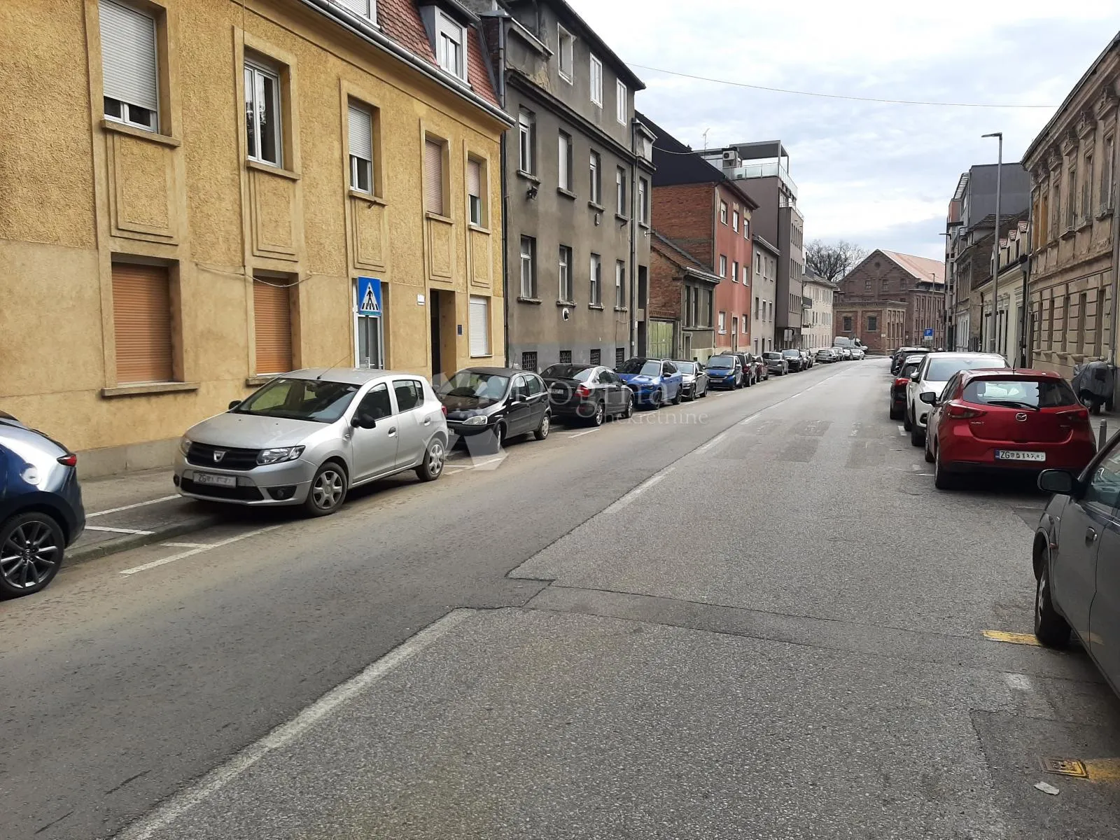 ulični lokal 16 m² - medvedgradska, centar - zakup/najam - slika 3