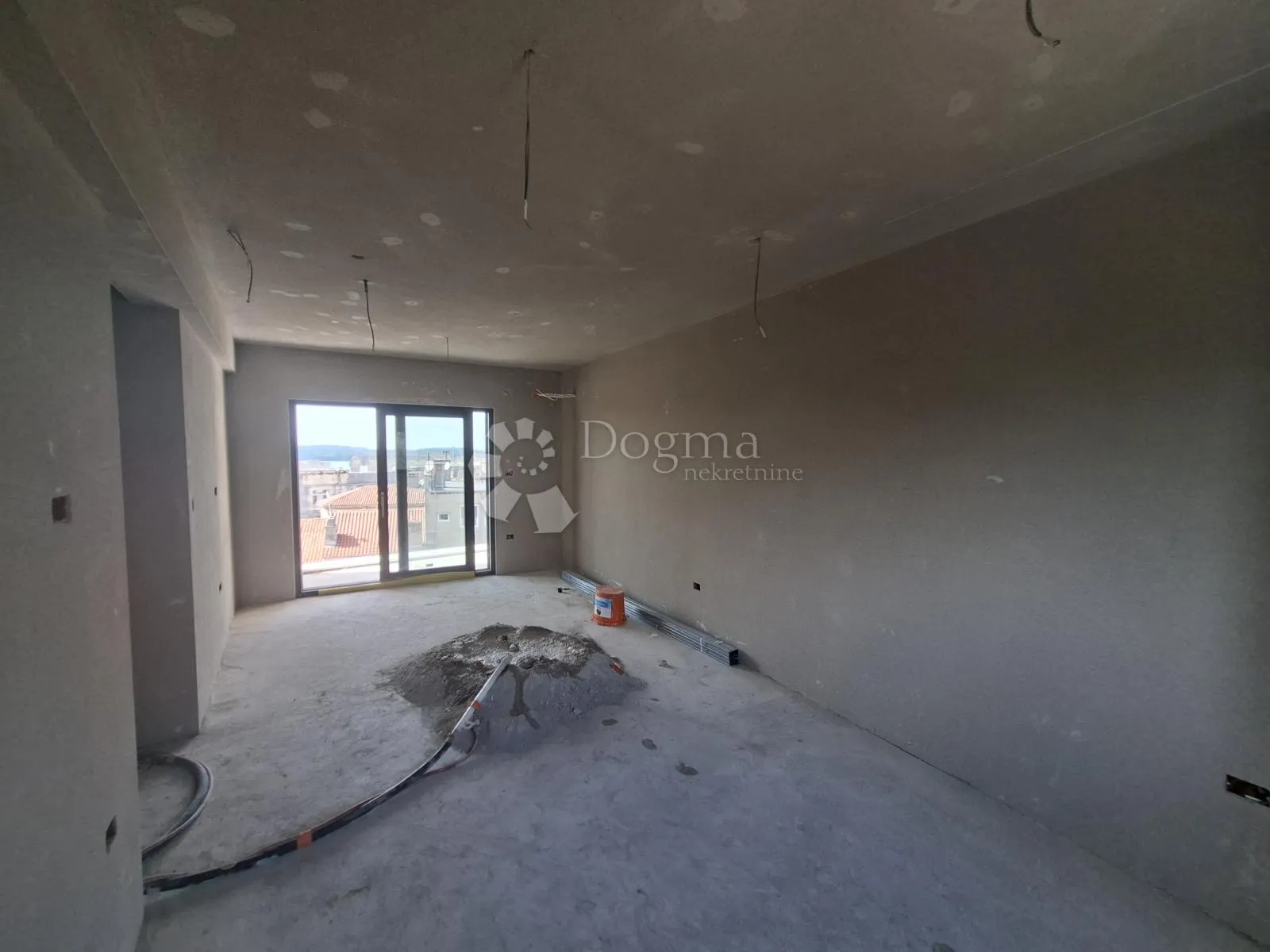 novogradnja pula centar - 57 m2, 2s+db, 2. kat b04 - slika 2