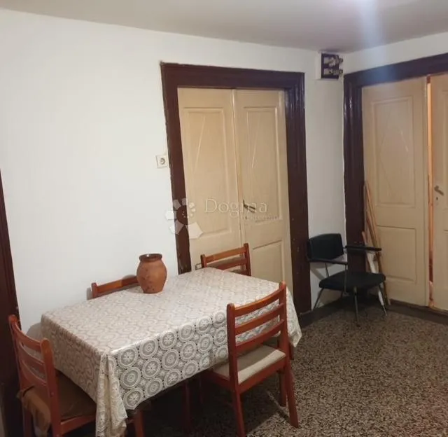 centar-49m2,2skl ,na par koraka do korza - slika 1