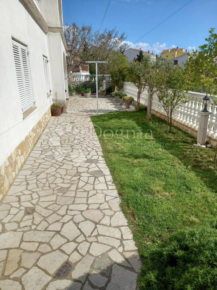 apartmanska kuća 120 metara od plaže - slika 45