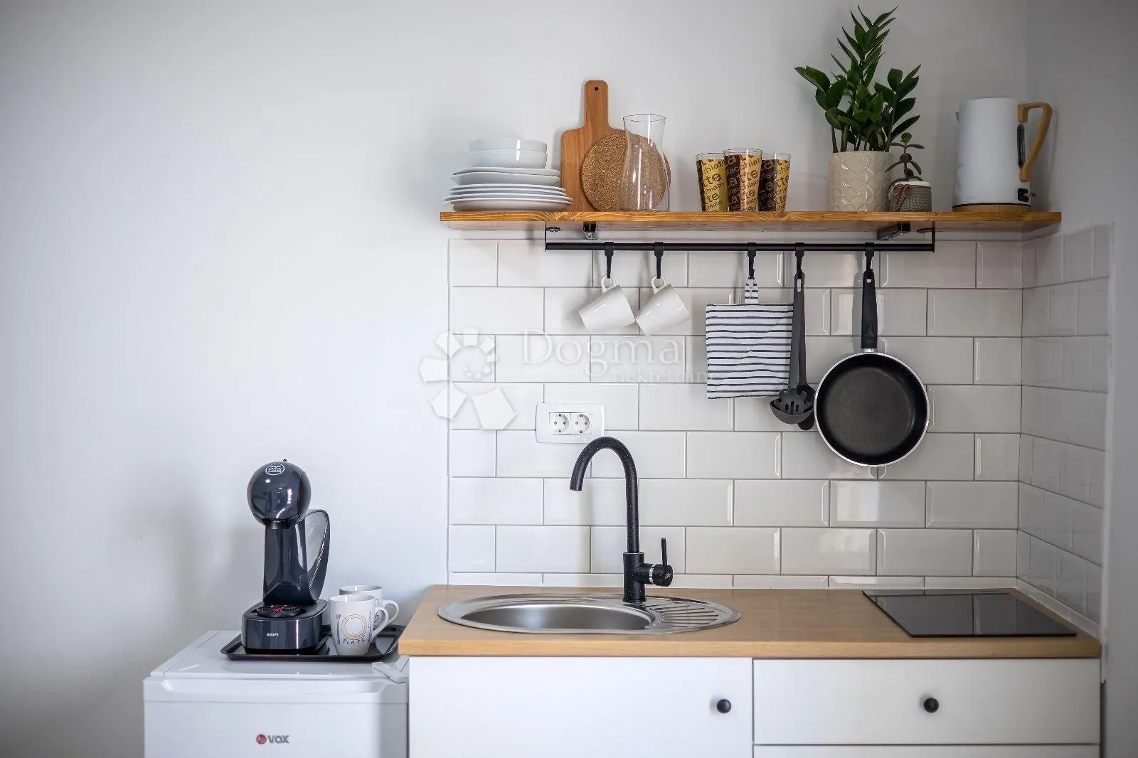 apartmanska kuća s 6 apartmana i uspješnim uhodanim poslovanjem - slika 11