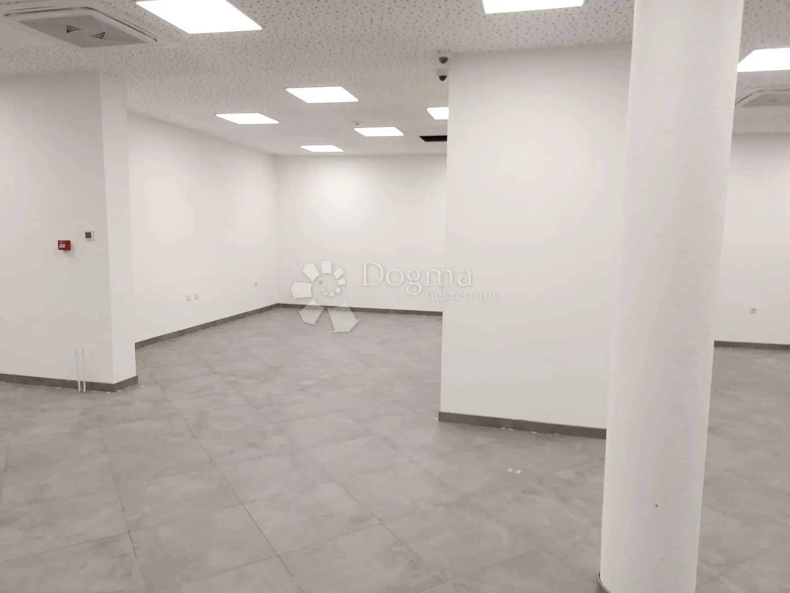 sanski most, atraktivni poslovni prostor, 504,87 m2 - slika 7