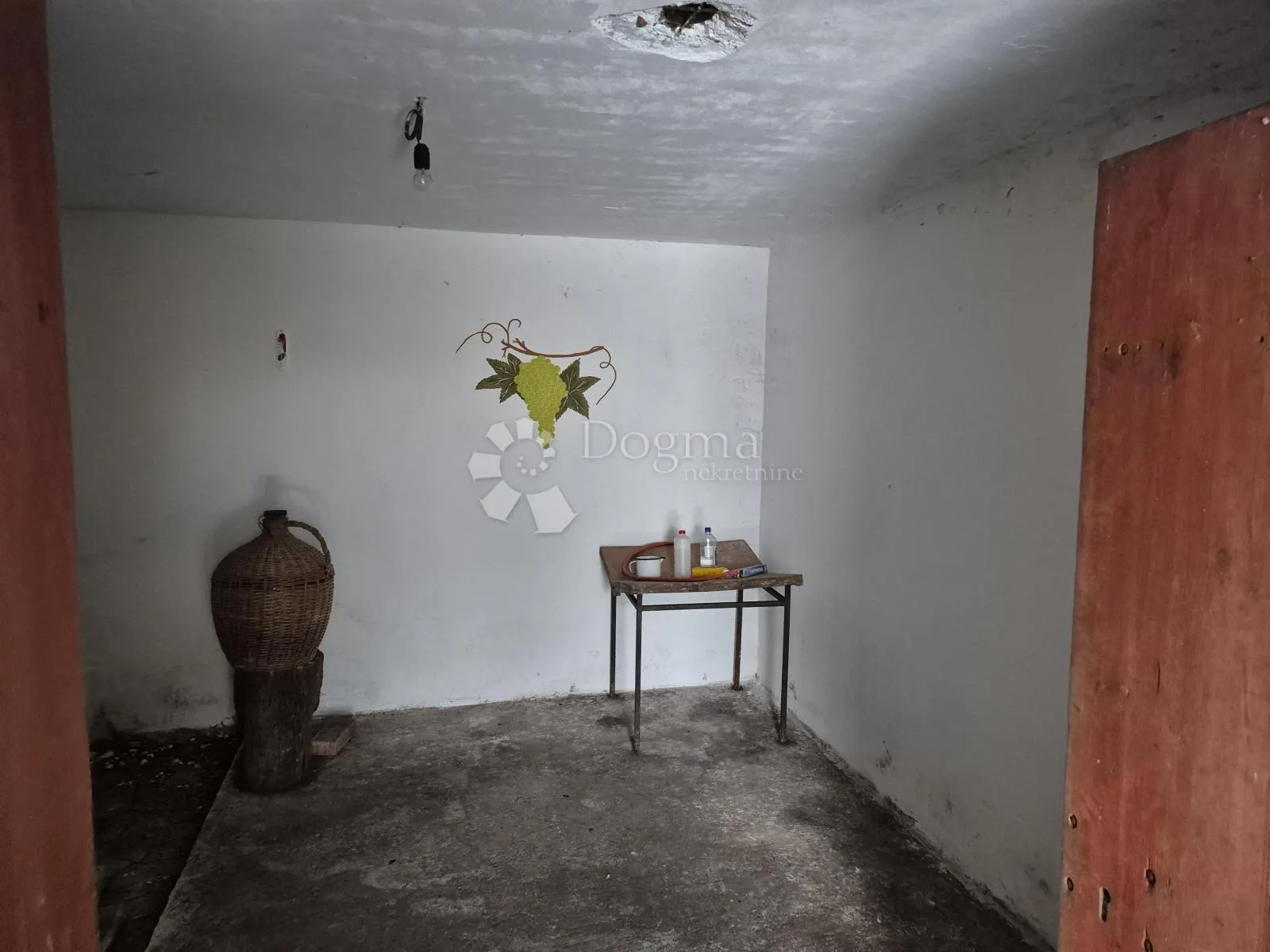 vikendica u maclju s prekrasnim pogledom i velikim zemljištem - slika 10