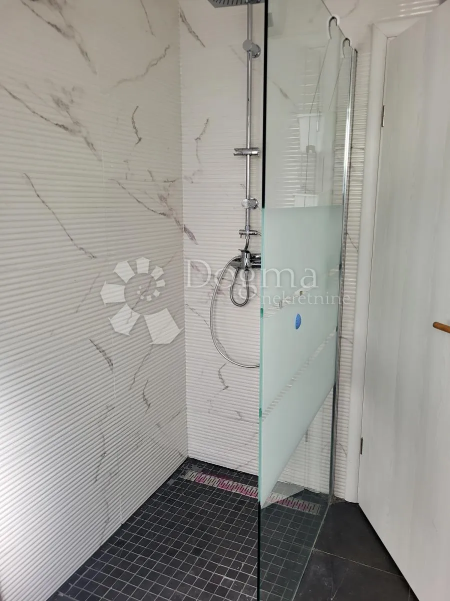 komforan trosobni apartman - slika 20