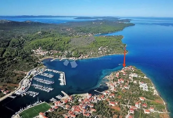 Prvi red do mora - Građevinsko zemljište na Ugljanu! PRILIKA! - Sutomišćica, Preko