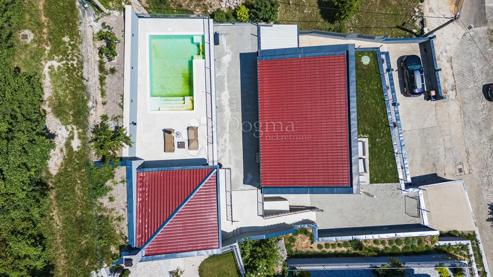 moderna niskoenergetska kuća s bazenom i panoramskim pogledom - slika 7