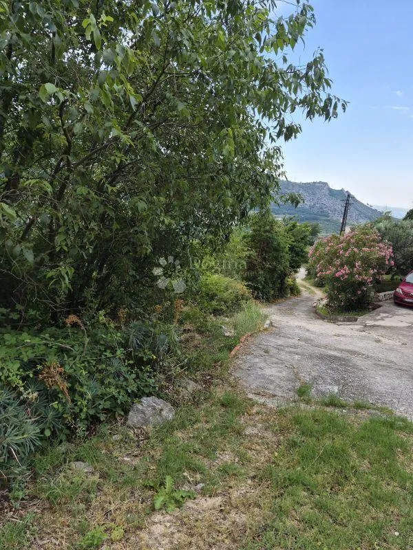 klis, 1200m2 uz cestu s pogledom - slika 6