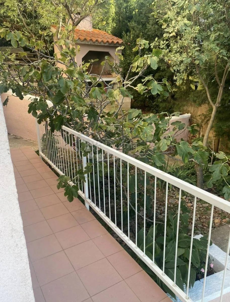 kuća s panoramskim pogledom vezom i plažom - slika 26