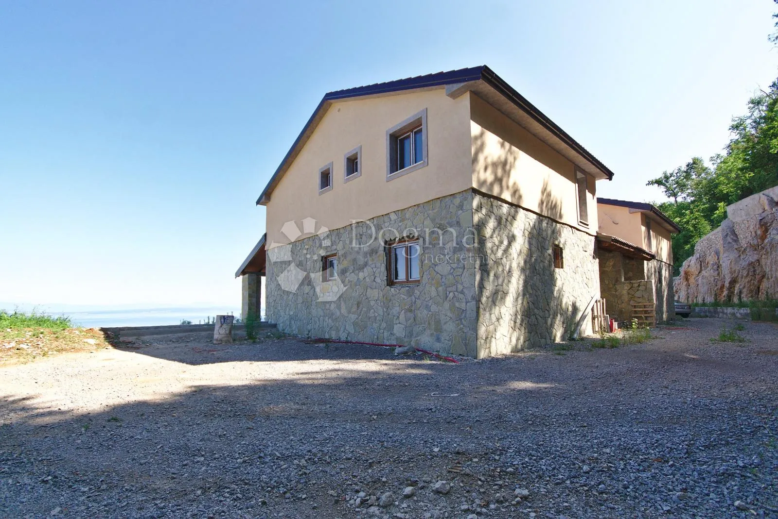 opatija, poljane- kuća sa dva dvoetažna stana dva bazena i panoramski pogled! - slika 31