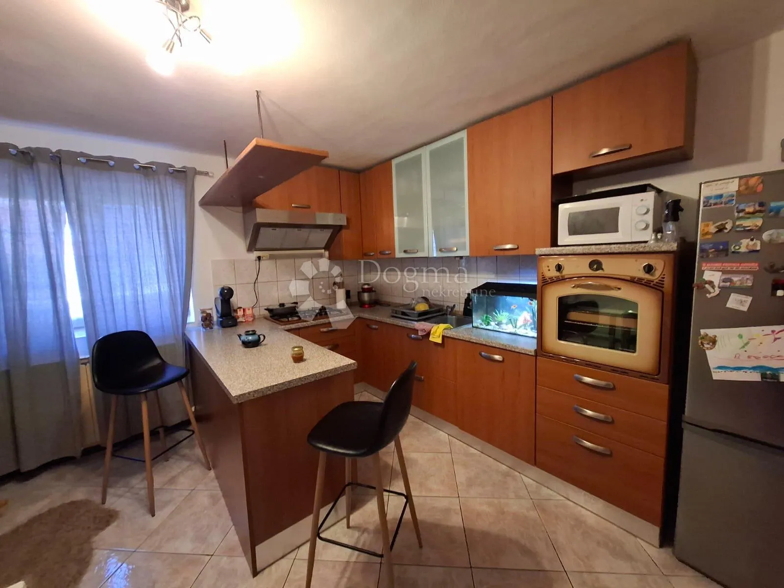 karigador - kuća sa 3 stana 300m od mora - slika 13