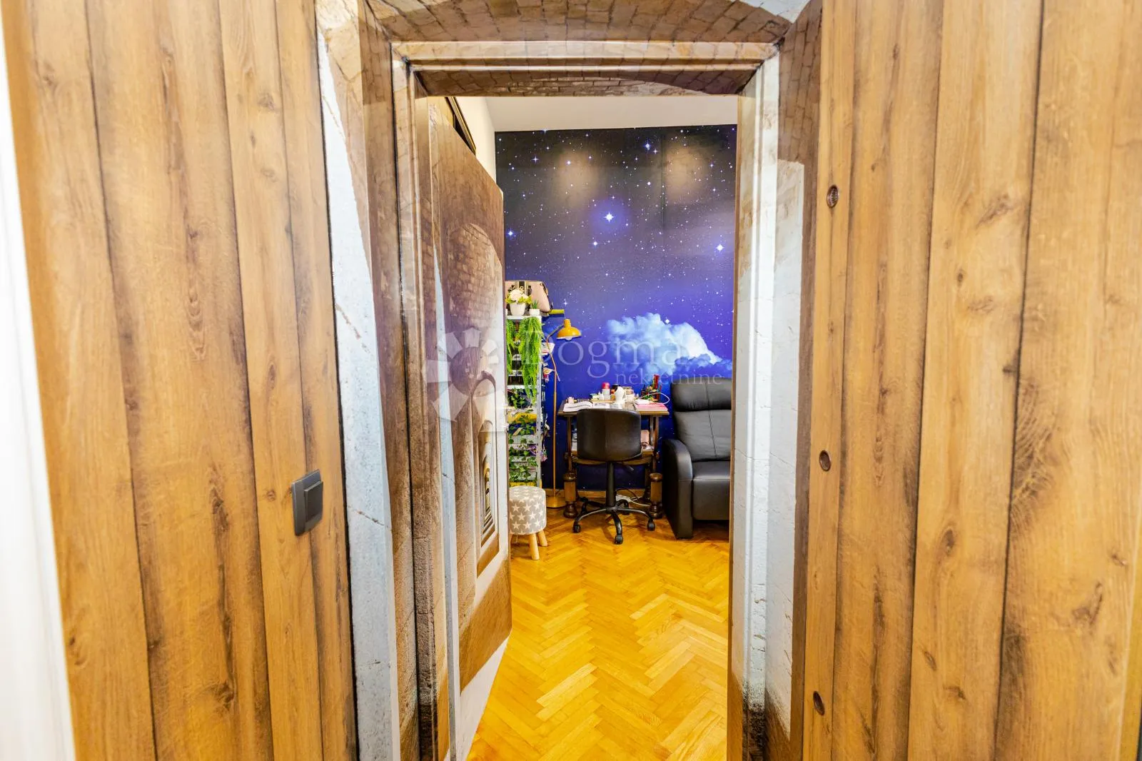 centar varaždina – luksuzno renoviran stan 100 m² s balkonom - slika 7