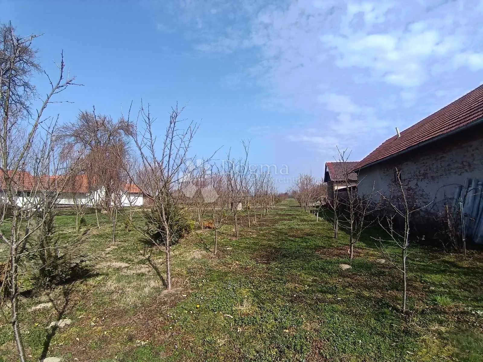 imanje s dva jezera i kućama na 23.755 m²! - slika 34
