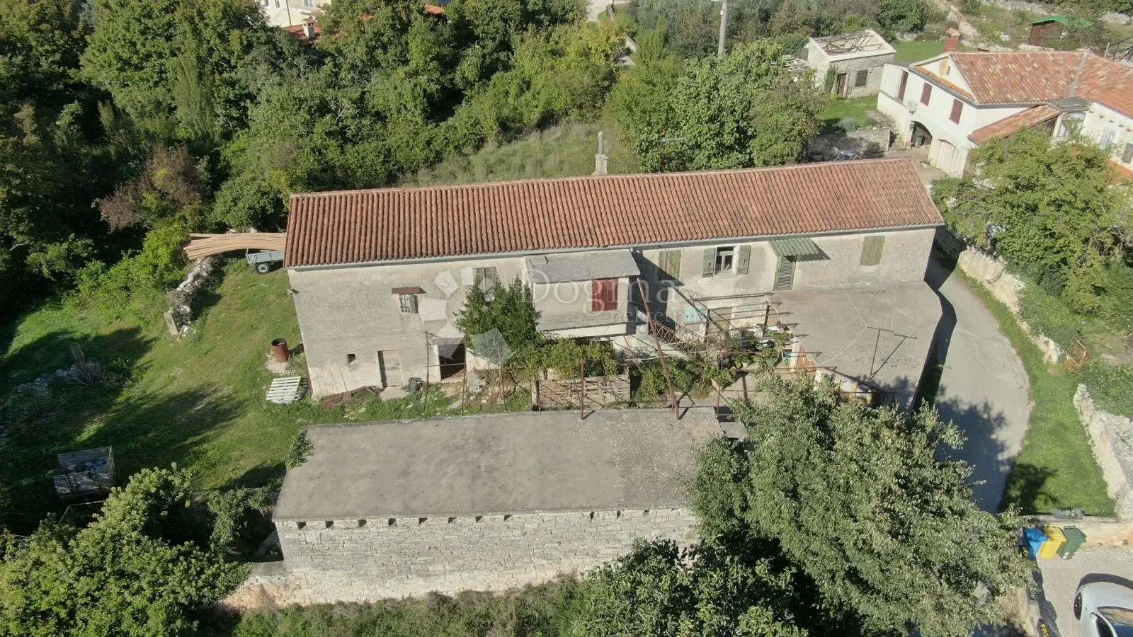 starina za adaptaciju sa velikom okućnicom u okolici žminja - slika 5