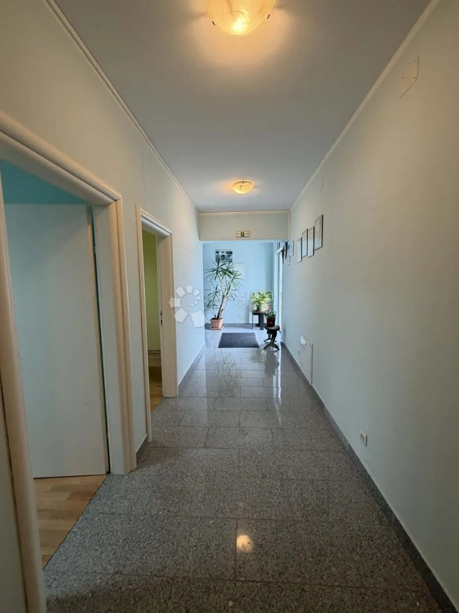 poslovno stambena zgrada - permani - slika 7