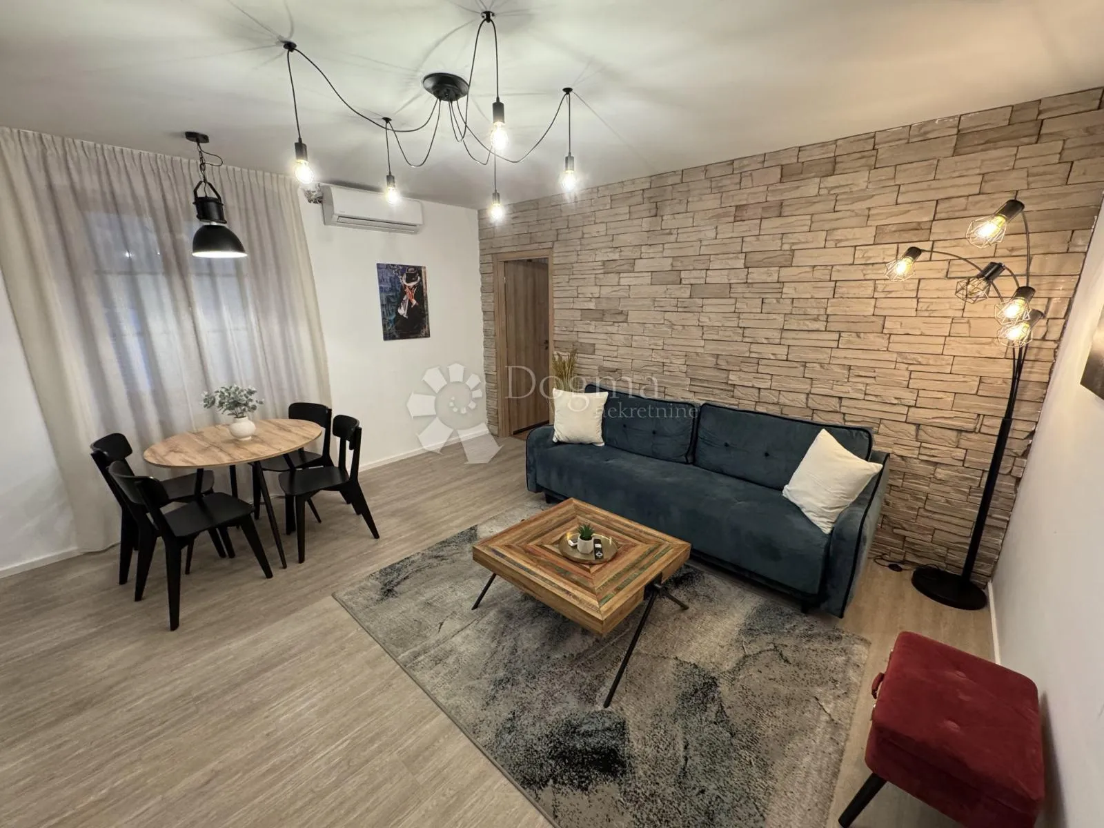 rijeka centar stan 82m2 - 2 apartmana - slika 3