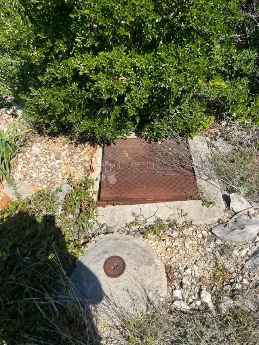 mandre - građevinsko zemljište turističke namjene - 300 m od mora - slika 4