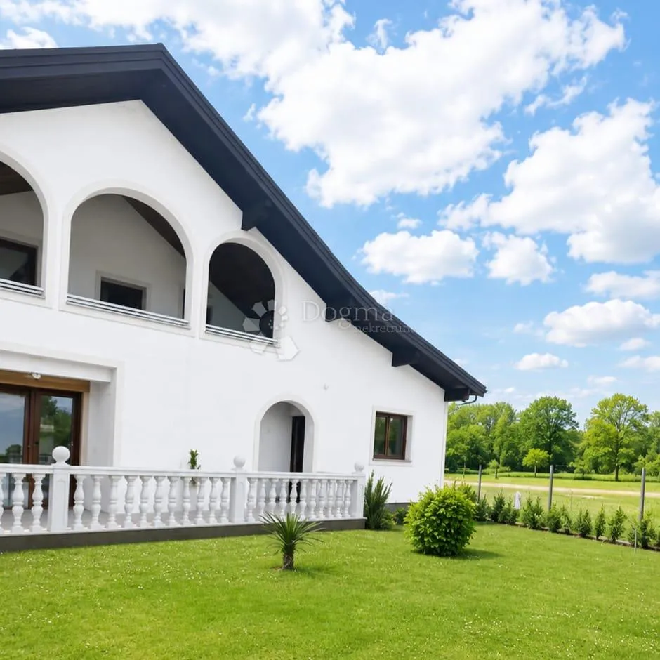 uređena katnica 257 m2 sa velikom okućnicom, žitnjak- struge - slika 2