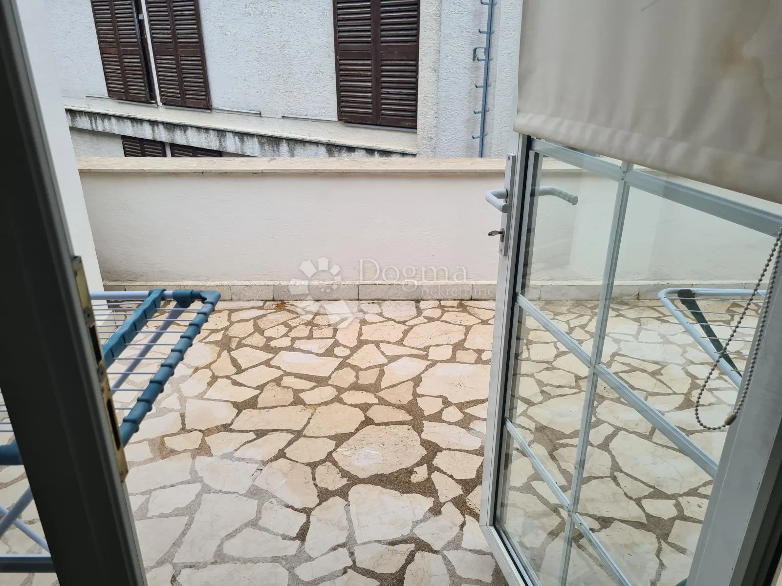 šibenik centar - kamena kuća blizu rive - slika 55