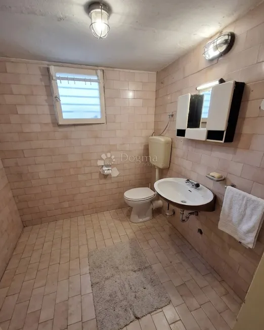 kuća s dvorištem vrapče, parcela 240 m², 2 cjeline - slika 7
