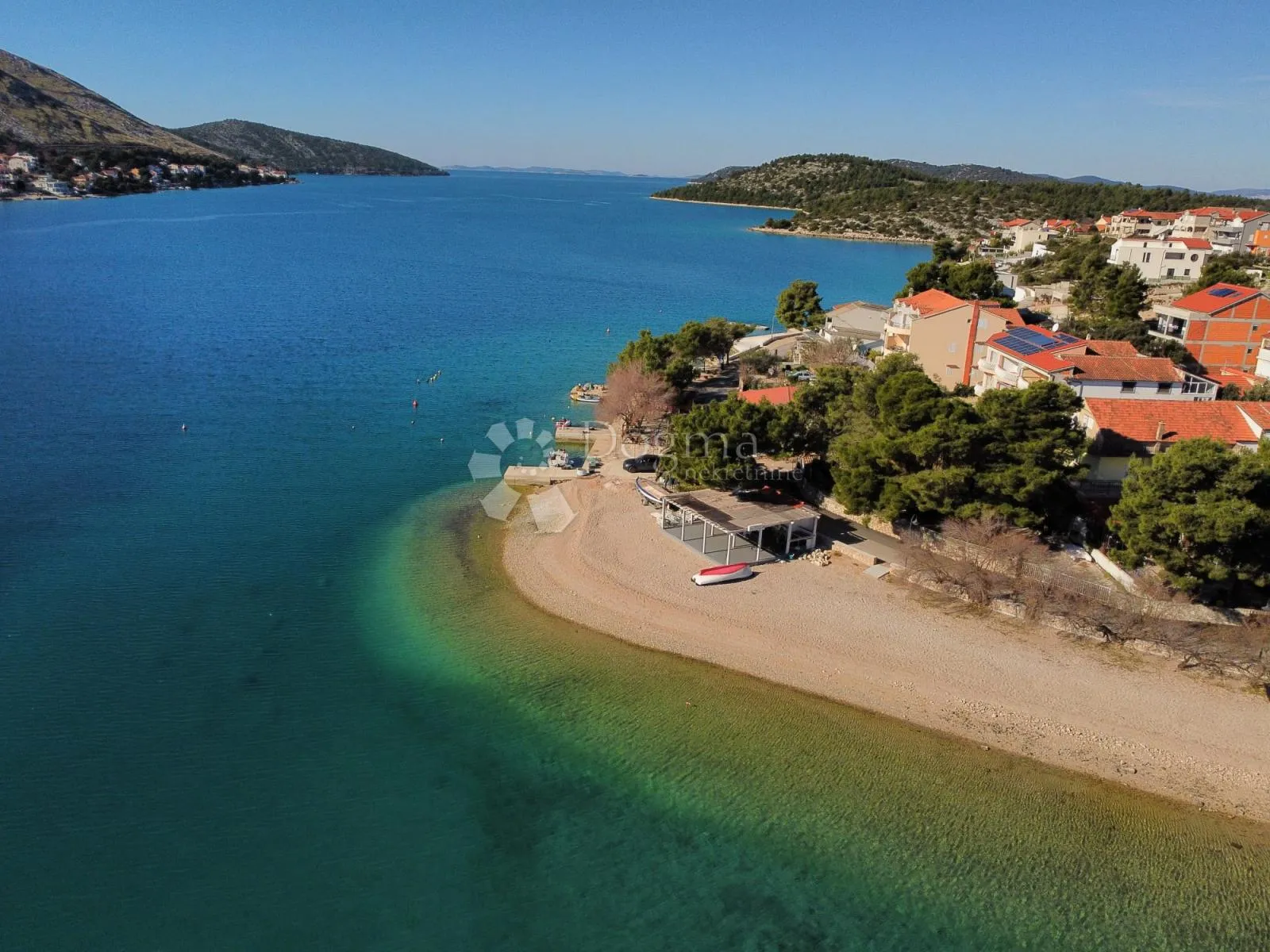 Grebaštica- Kuća Na Jedinstvenoj Lokaciji Prvi Red Do Mora - Grebaštica, Šibenik