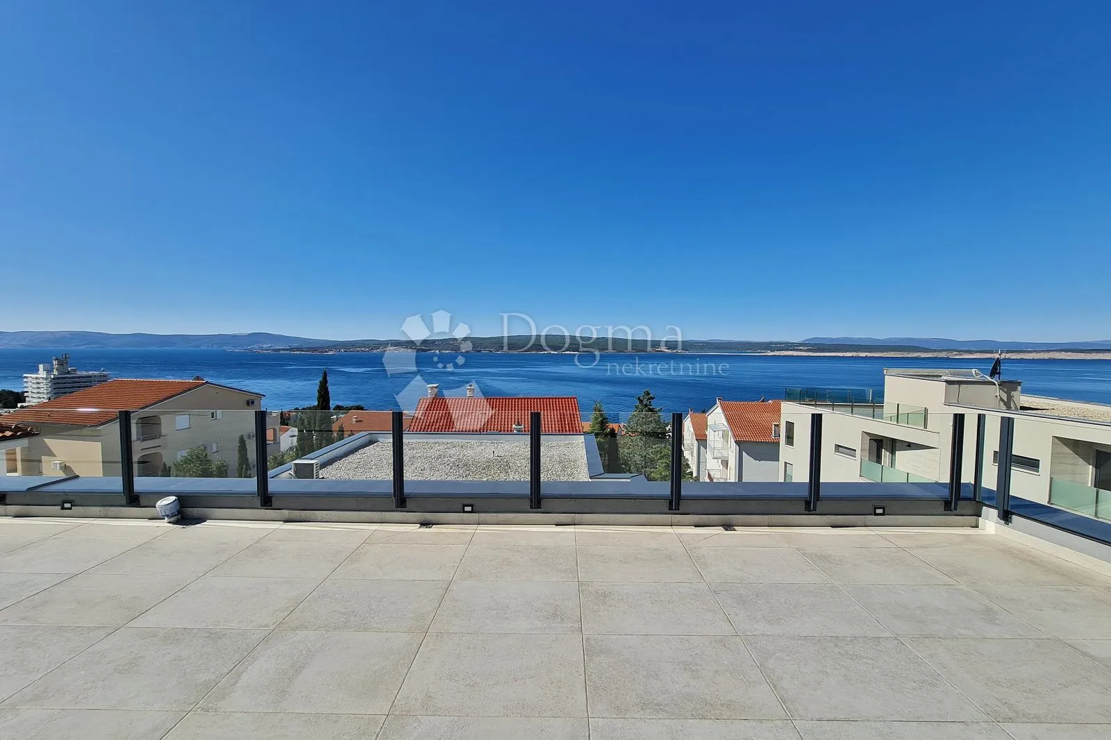 crikvenica ,penthouse 3s+db,velika garaža - slika 7