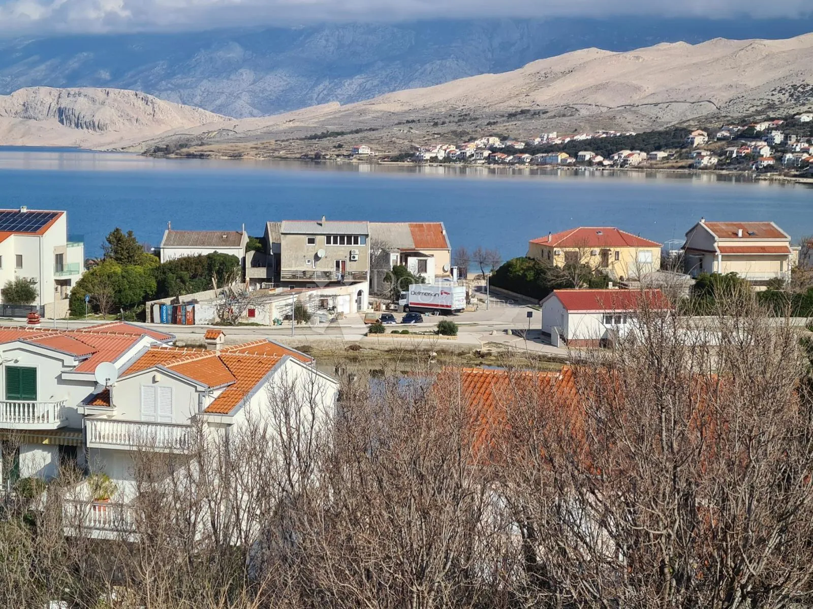 prodaja građevinskog zemljišta – pag, 480 m², blizu mora - slika 2