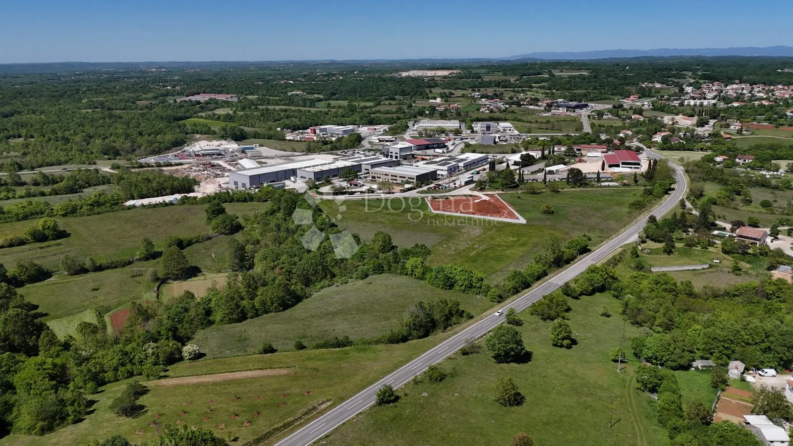ekskluzivna investicijska prilika – 8.240 m² komercijalnog zemljišta u industrijskoj zoni žminj - slika 4