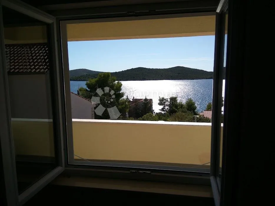 žaborić- predivna apartmanska kuća s pogledom na more - slika 30
