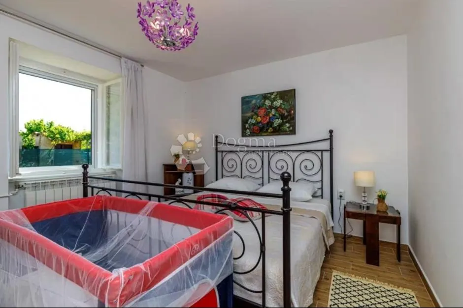 dugoročni najam – kuća lilla, 69 m² + 800 m² privatne okućnice, loborika - slika 9
