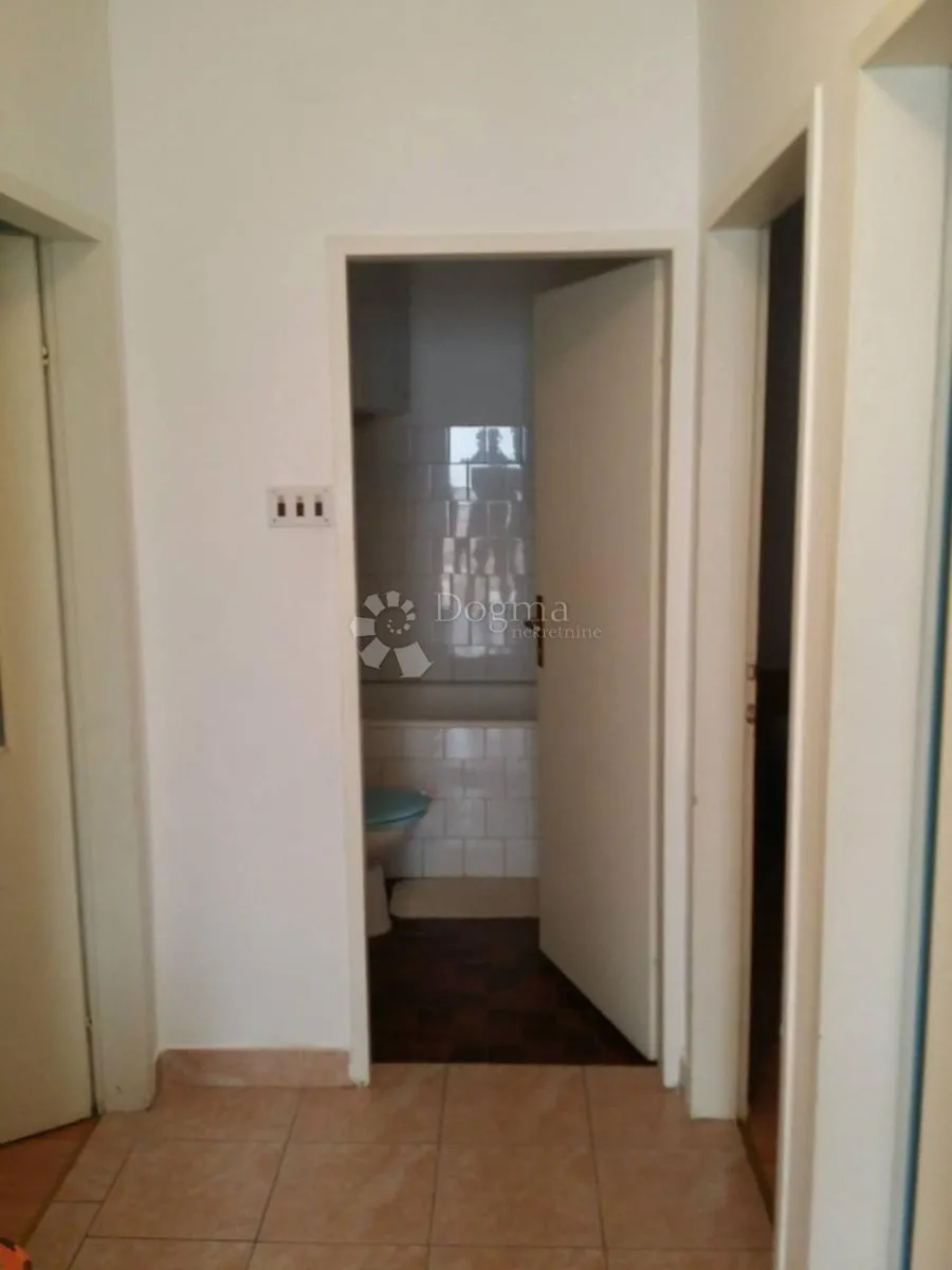 kuća dvojna gornji karin , pogled na more - slika 8