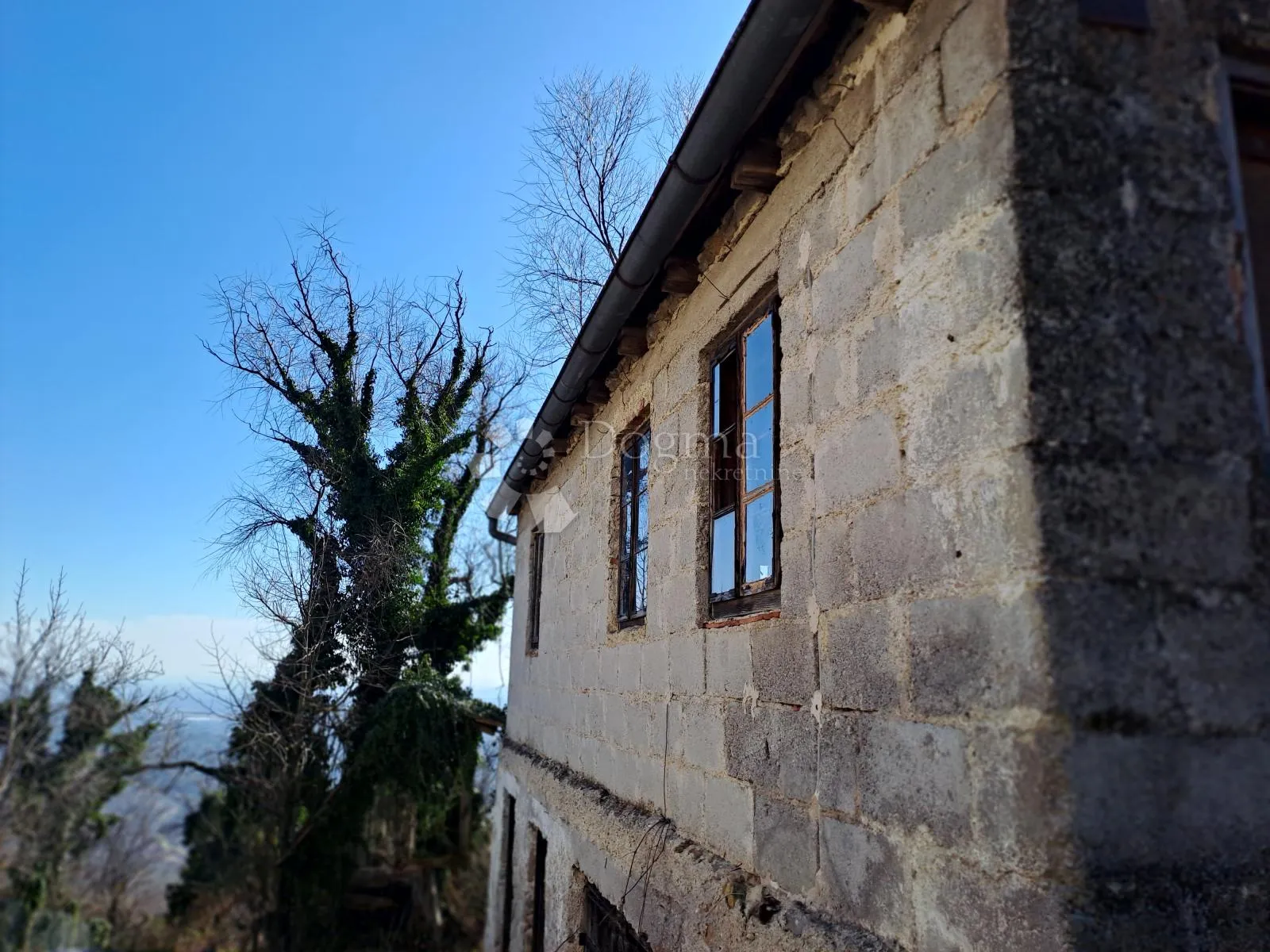 krasan pogled, čist zrak i voda jana u kući - slika 15