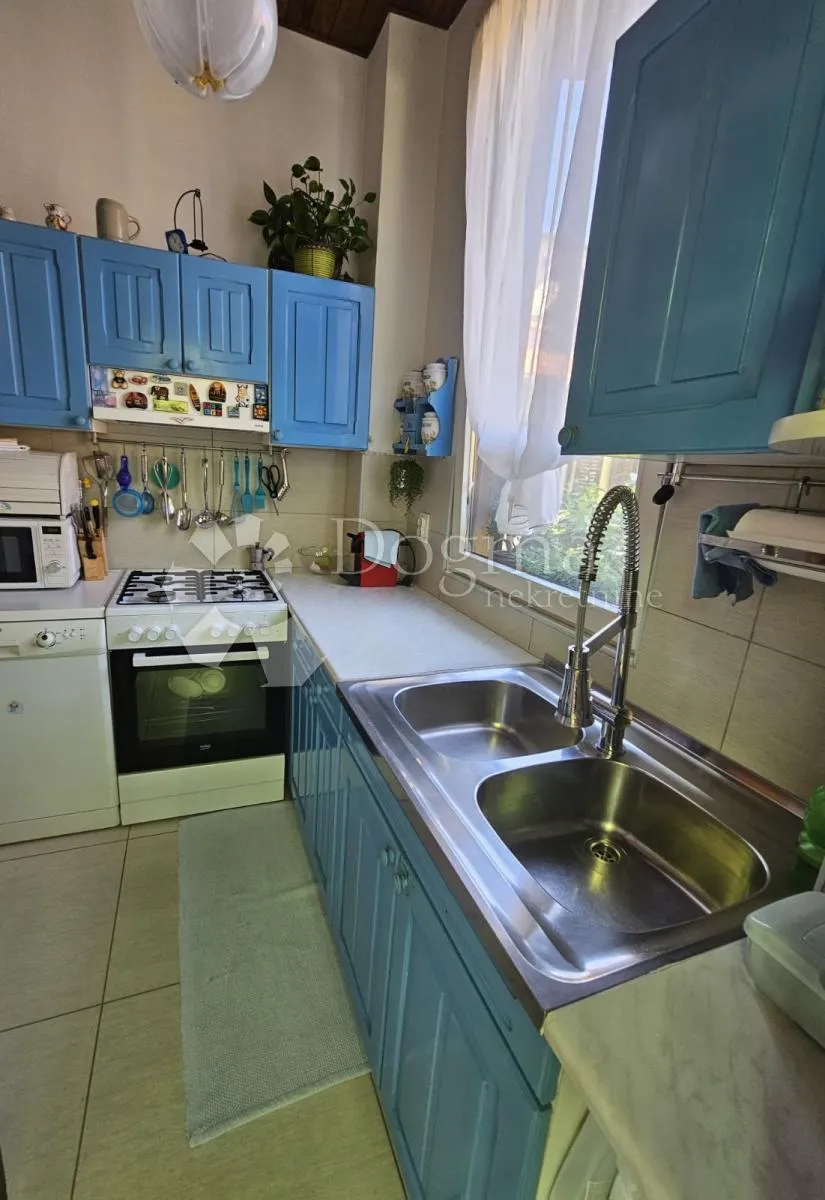 stan + apartman + garaža + konoba + vrt - slika 10
