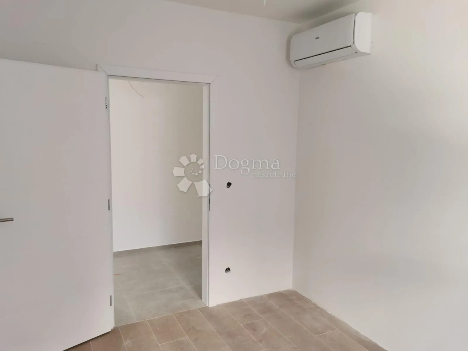 povljana, pag - stan s3 u novogradnji - slika 11