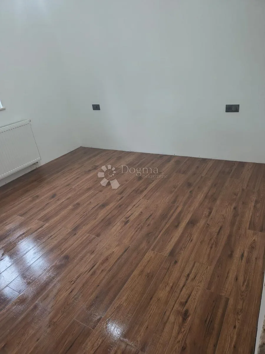 mikulići – stan 75 m² s terasom i izlazom u vrt - slika 7