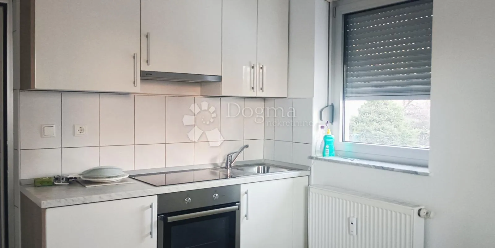 predivan stan dvostrane orijentacije u srcu španskog! - slika 7